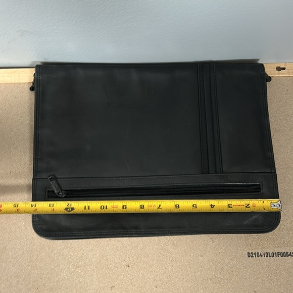 Scully Leather Black Briefcase vintage gently used condition - Picture 14 of 15